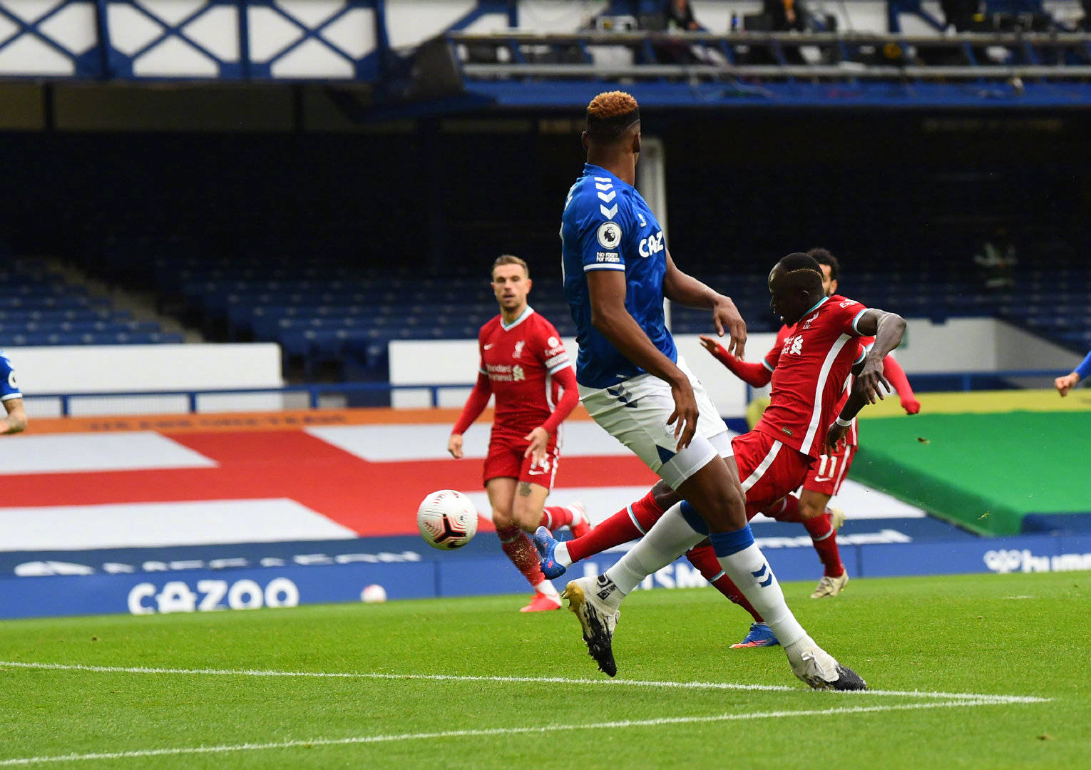 公众人物往 公众人物往